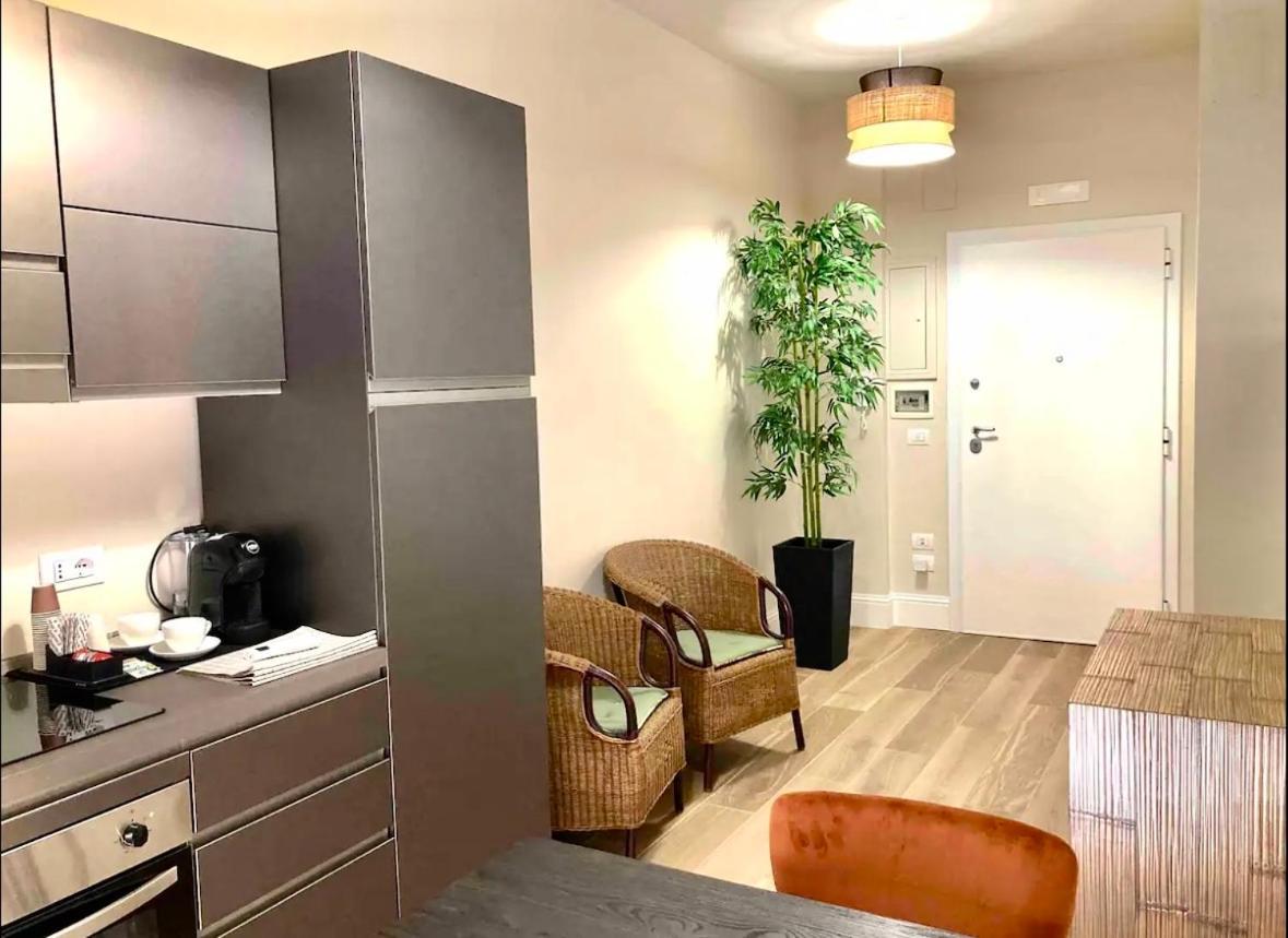 Les Suites Di Adi Apt Бари Екстериор снимка